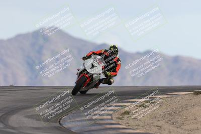 media/Nov-16-2025-Race Pace (Sun) [[8c5fa54630]]/Non Verified Riders (1st 20 Minutes)/6-Turn 12 (2pm)/